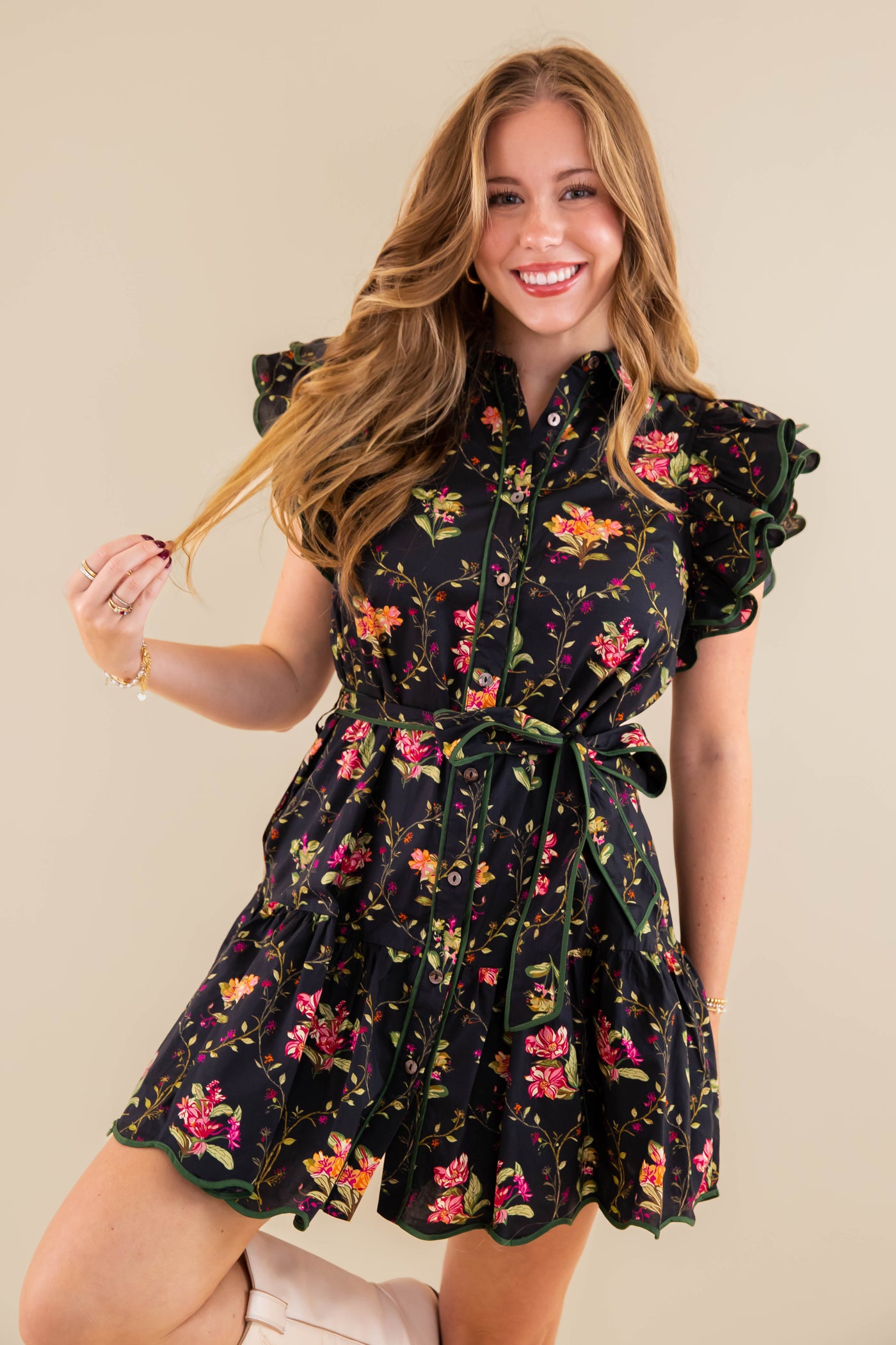 Black Floral Dress- Women's Short Sleeve Floral Dres- Entro Floral Scalloped Dress