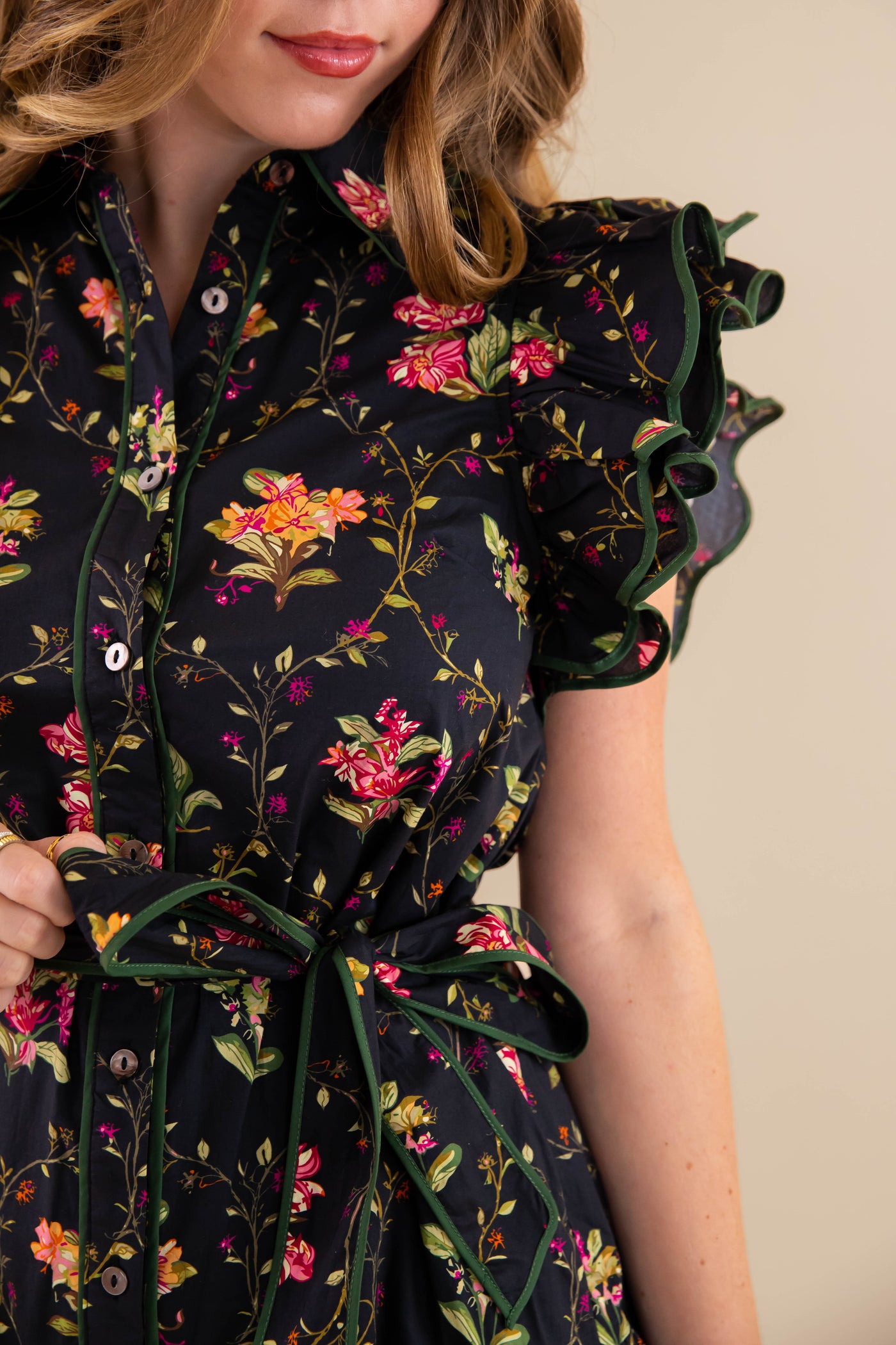 Black Floral Dress- Women's Short Sleeve Floral Dres- Entro Floral Scalloped Dress