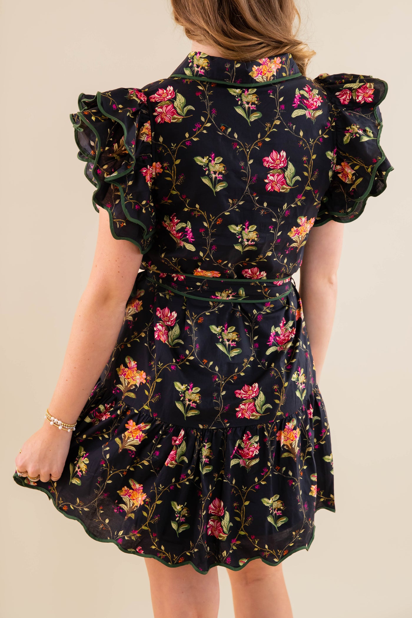 Black Floral Dress- Women's Short Sleeve Floral Dres- Entro Floral Scalloped Dress