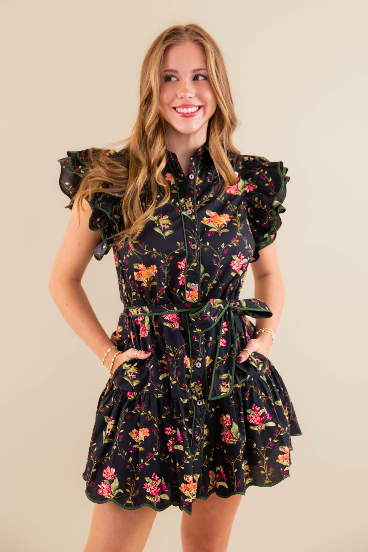 Black Floral Dress- Women's Short Sleeve Floral Dres- Entro Floral Scalloped Dress