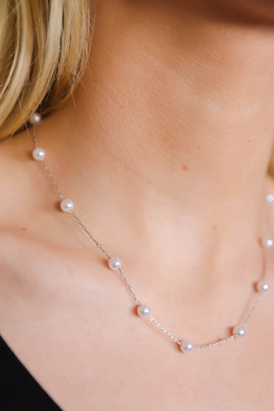 Dainty Silver Necklace with Pearls